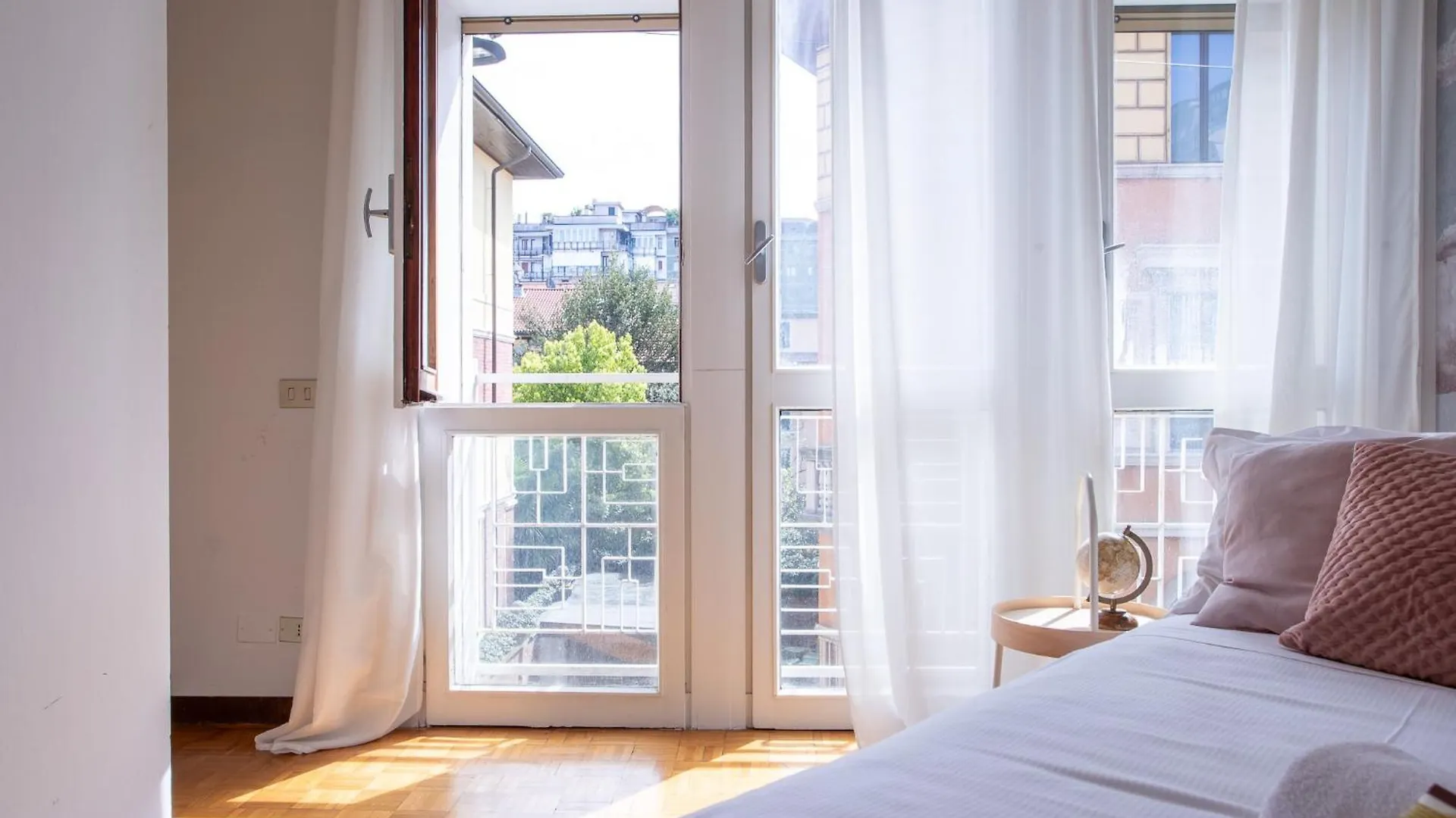 Ampio Ed Elegante Appartamento - 2 Camere E 2 Bagni Milan