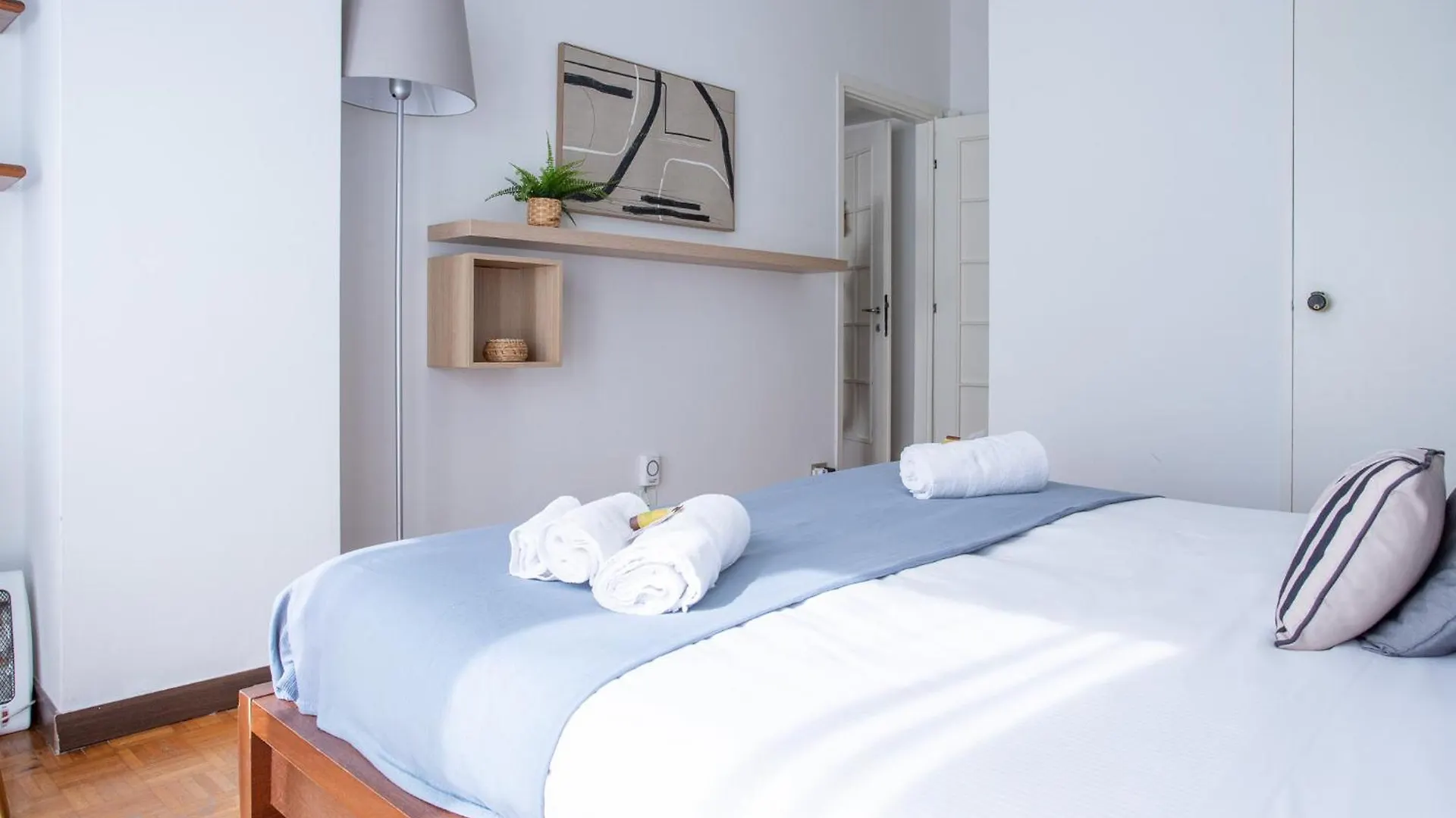 Ampio Ed Elegante Appartamento - 2 Camere E 2 Bagni Milan