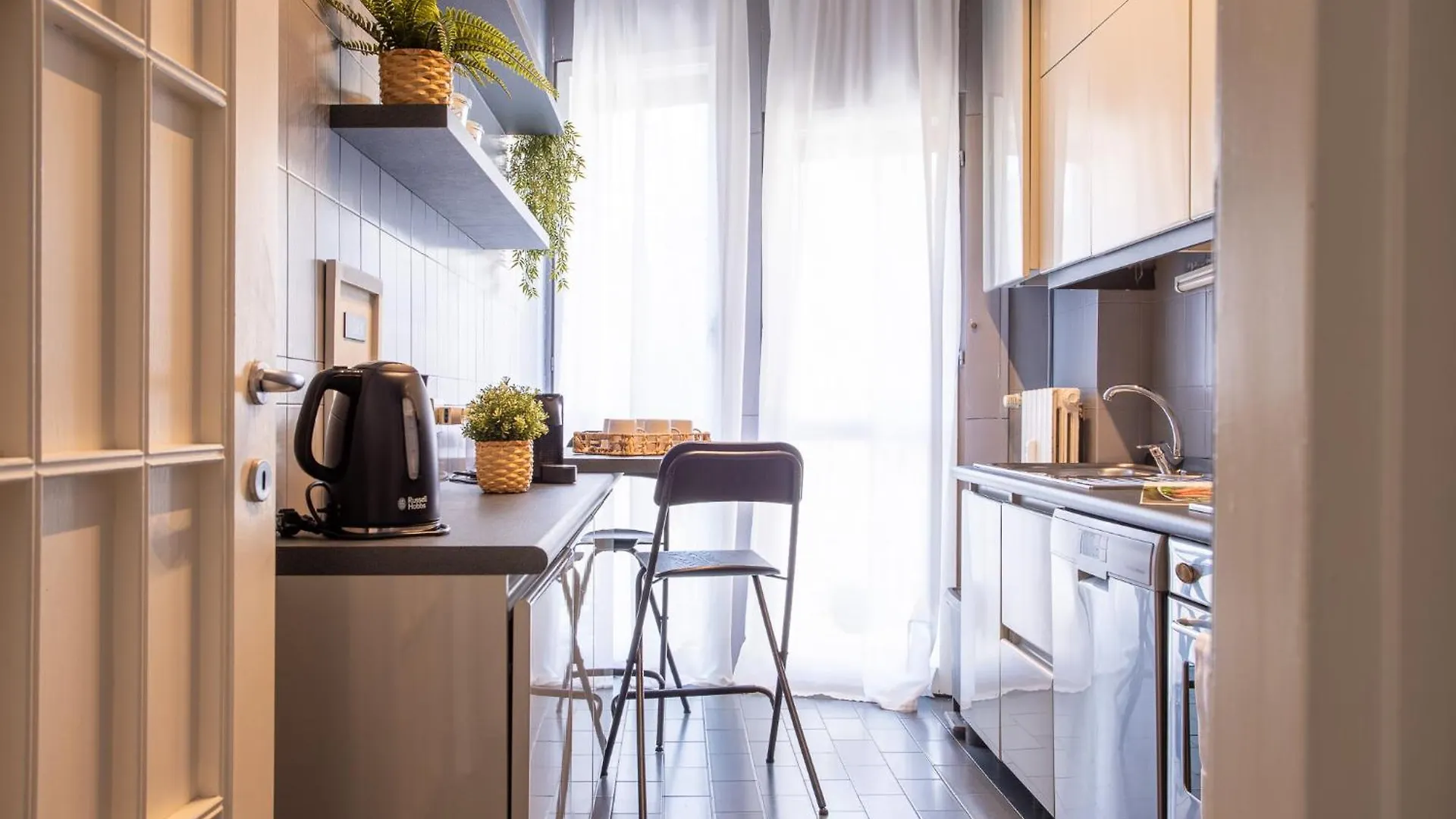Apartment Ampio Ed Elegante Appartamento - 2 Camere E 2 Bagni Milan