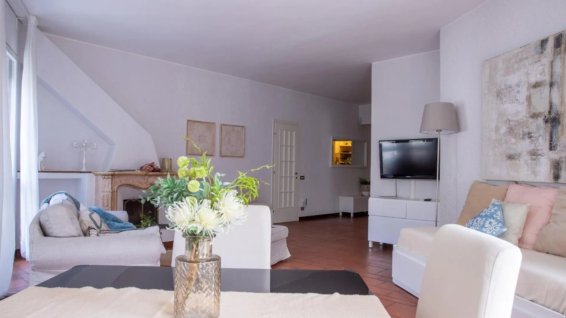 Ampio Ed Elegante Appartamento - 2 Camere E 2 Bagni Milan