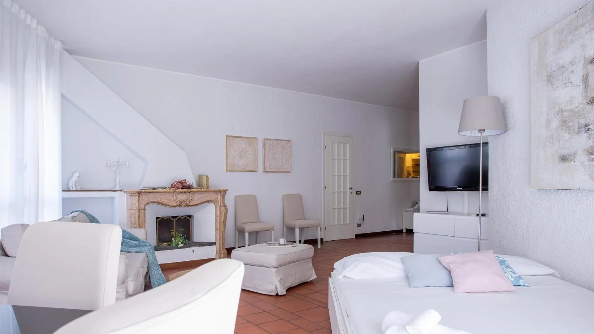 Apartment Ampio Ed Elegante Appartamento - 2 Camere E 2 Bagni Milan Italy